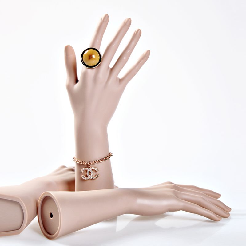 Body Jewelry Plus - 깨지지 않는 여성 마네킹 손, 사실적인