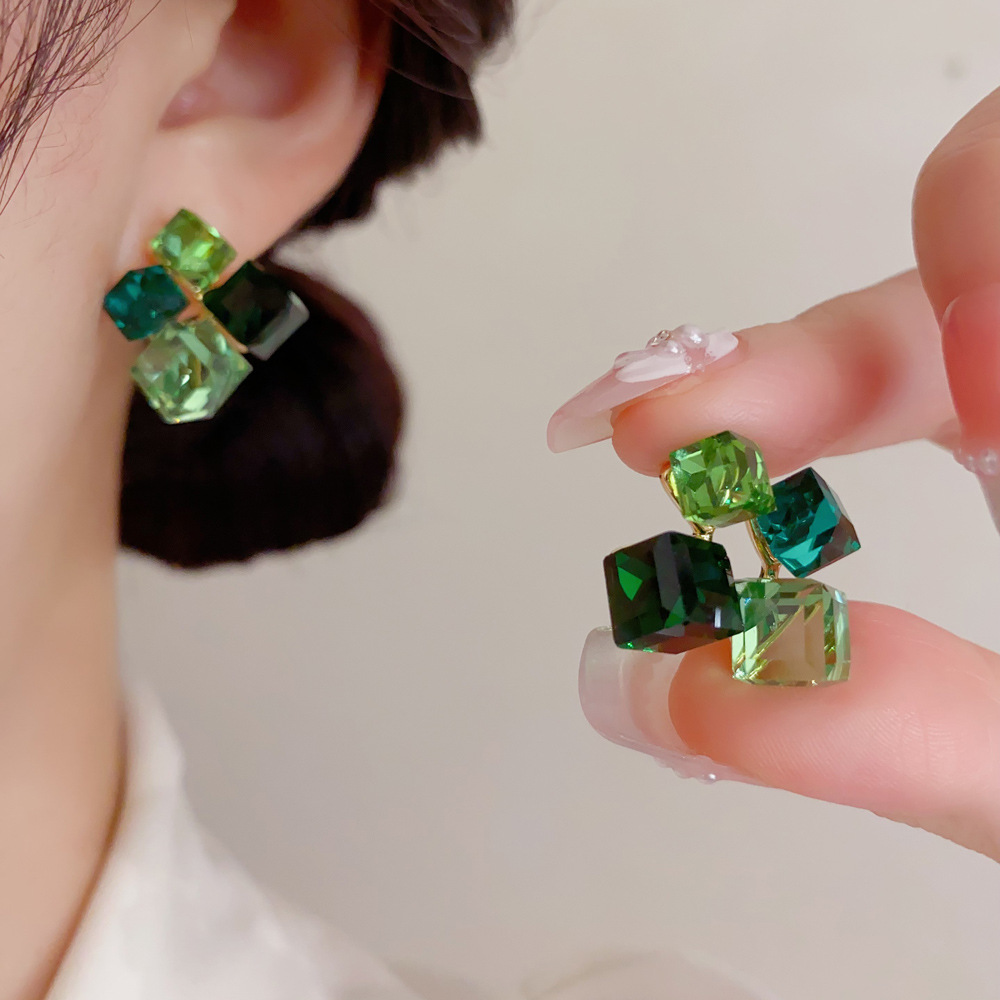 Cluster Stud Ear - 기하학적 에메랄드 그린 기하학적 큐브 클러스터