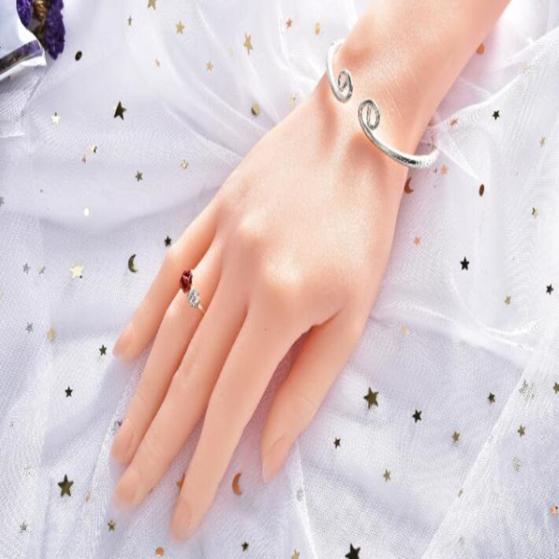 2025 실제 여성 손 마네킹, 바디 뼈 네일 매니큐어 - Body Jewelry Plus 리뷰 및 가격