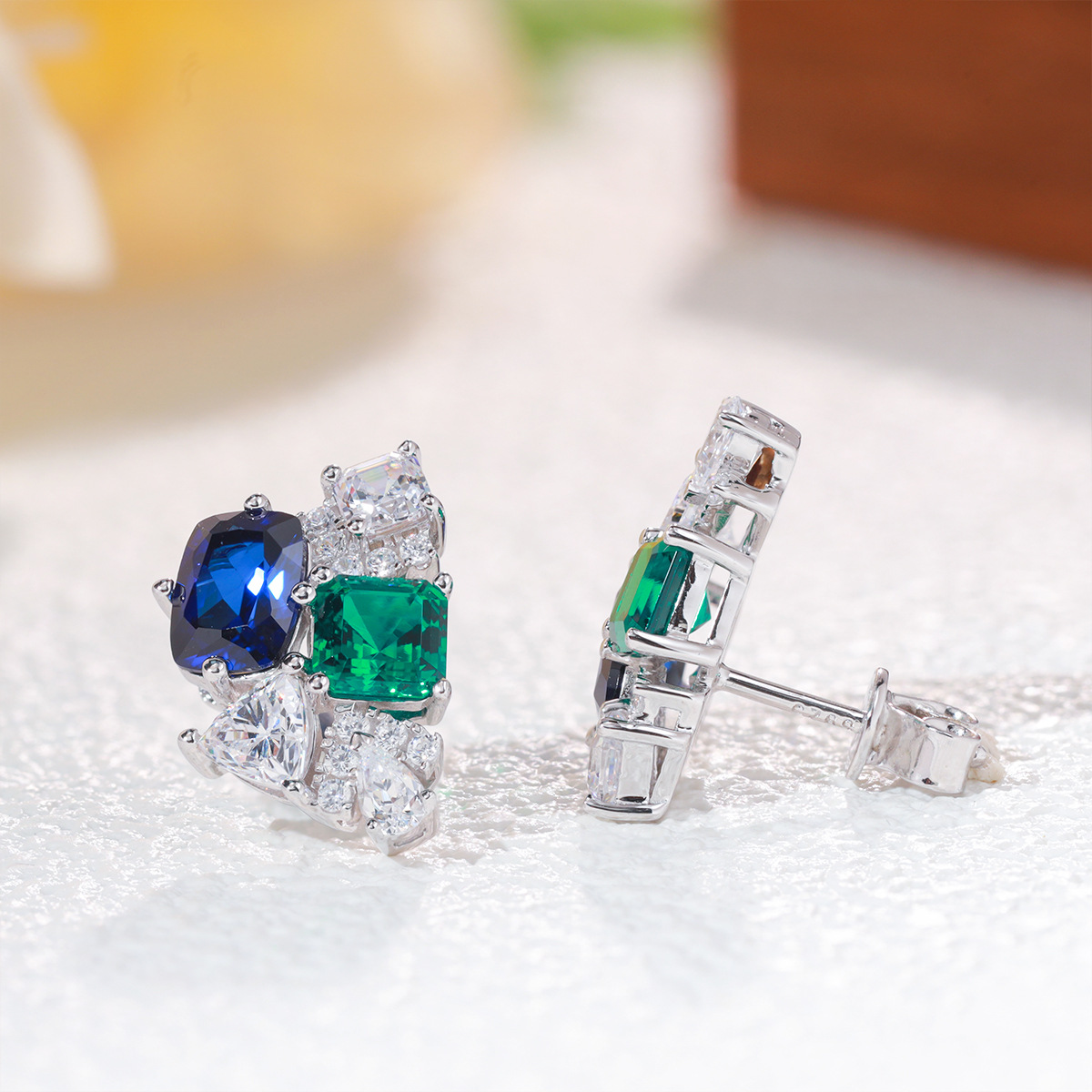 3.2cttw 랩 사파이어 에메랄드 여성용 하이 카본  - Cluster Stud Ear 리뷰 및 가격