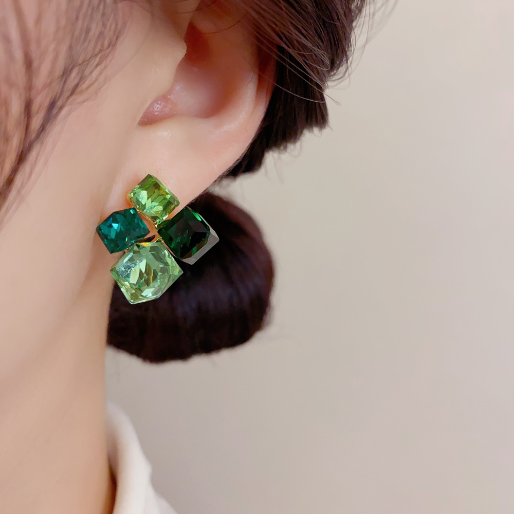기하학적 에메랄드 그린 기하학적 큐브 클러스터 스터드  - Cluster Stud Ear 리뷰 및 가격